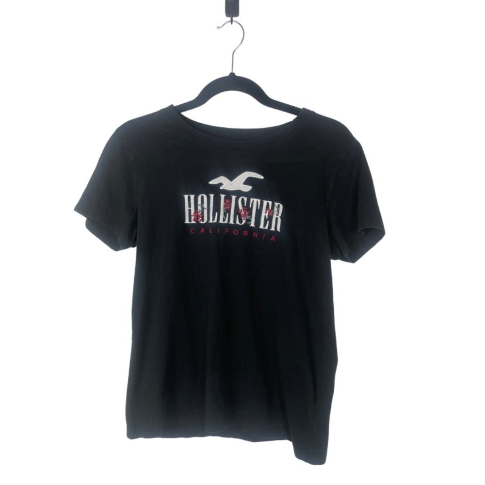 Hollister California Embroidered T-Shirt • Black • Size M / Medium